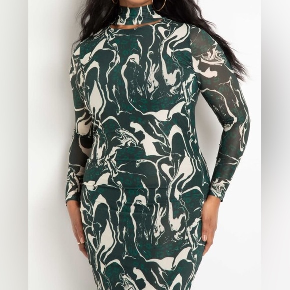 Eloquii Floating Mock Neck Mesh Dress size 24 - Picture 4 of 6